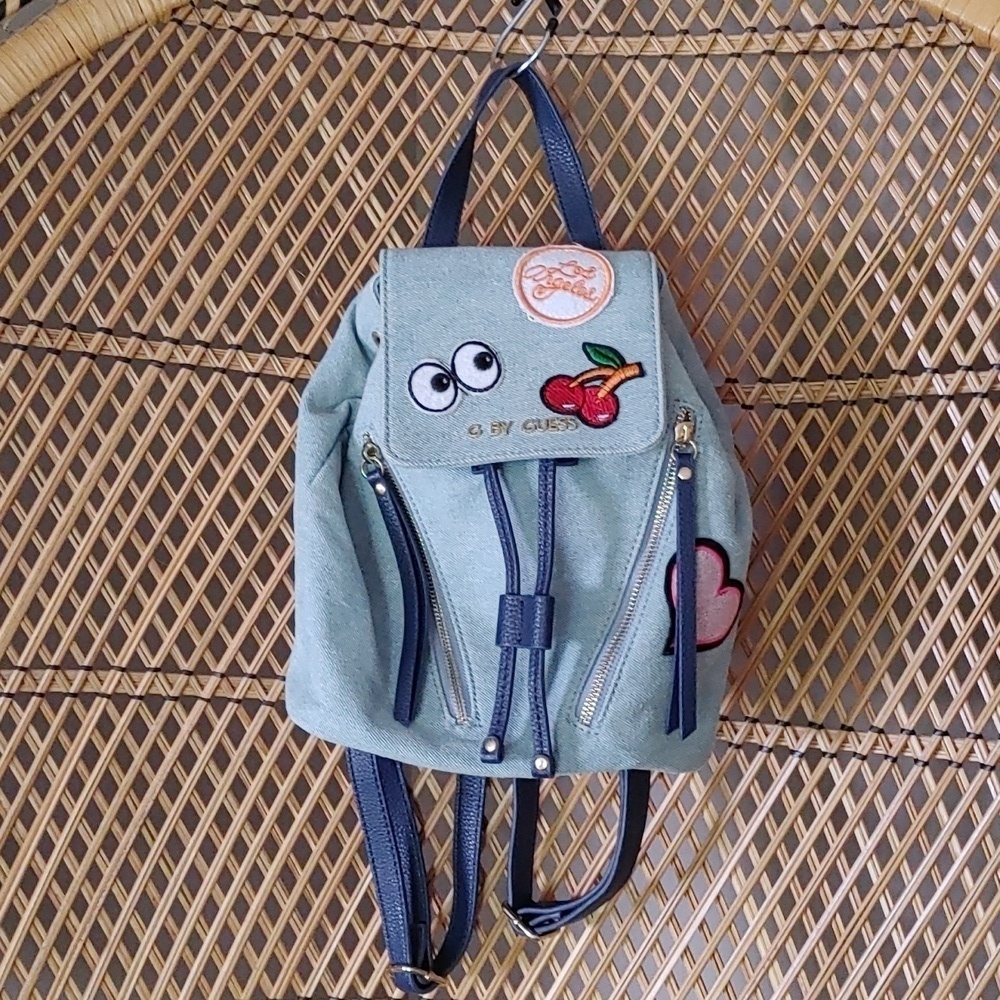 🍁G BY GUESS FUN EMBROIDERED DENIM BACKPACK